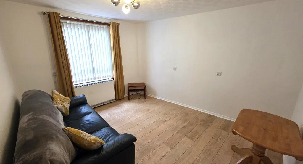 Flat Spital Walk in Aberdeen City
