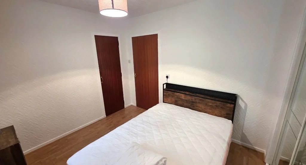Flat Spital Walk in Aberdeen City