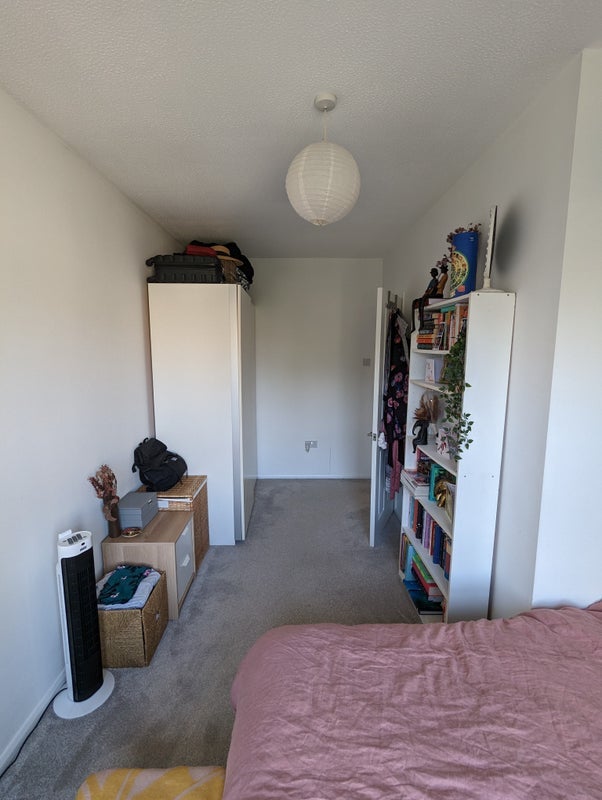 Room Alma Vale Road in Bristol