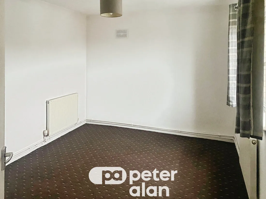 Flat Lakeview Close in Porthcawl
