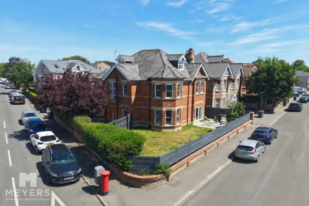 Flat Herbert Road in Bournemouth