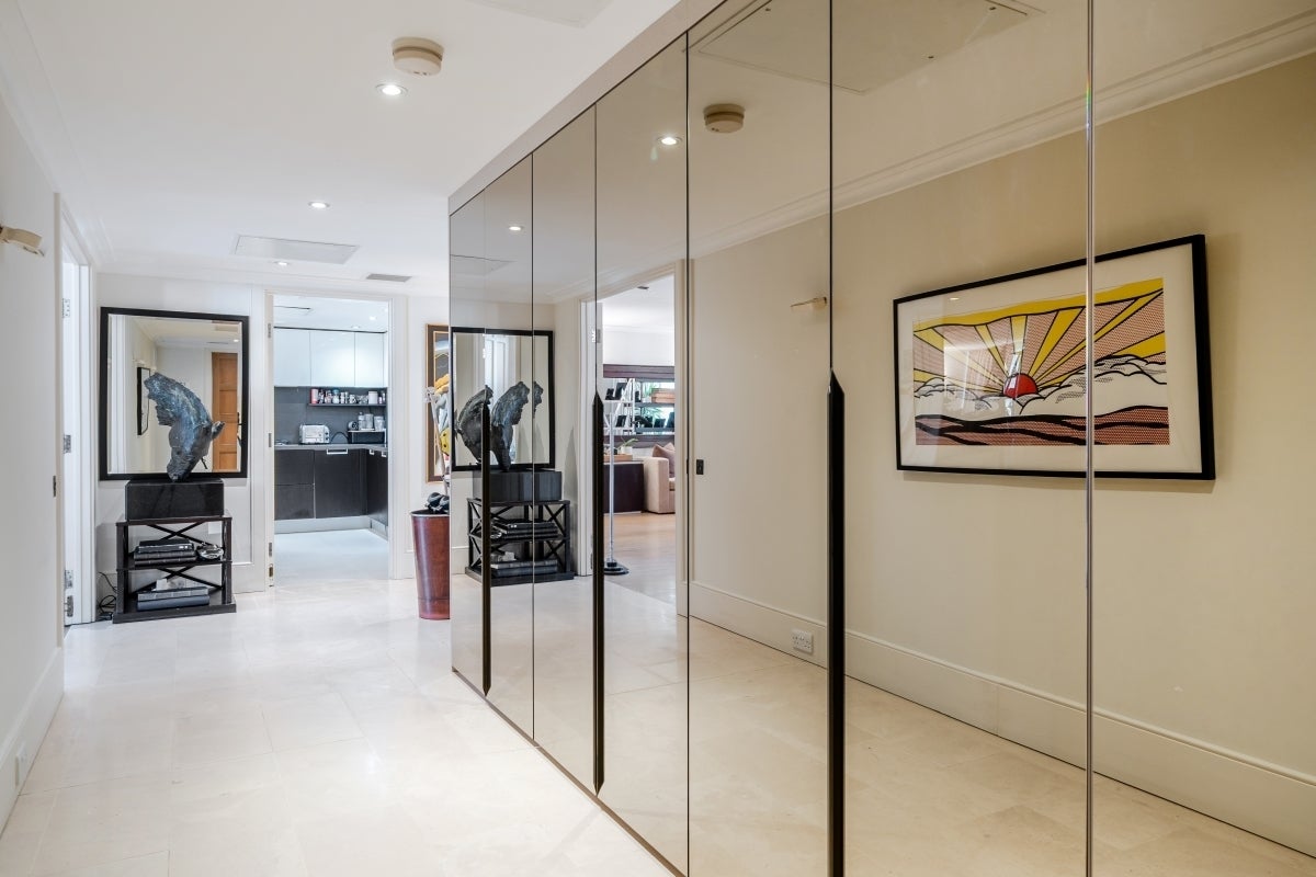 Flat Coleridge Gardens in Greater London