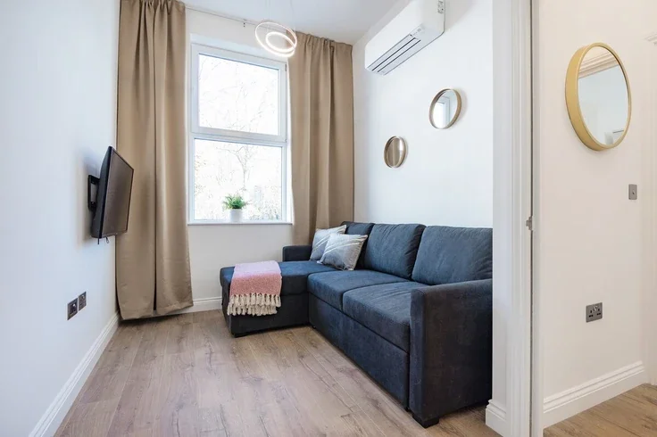 Flat Sussex Gardens in City of Westminster