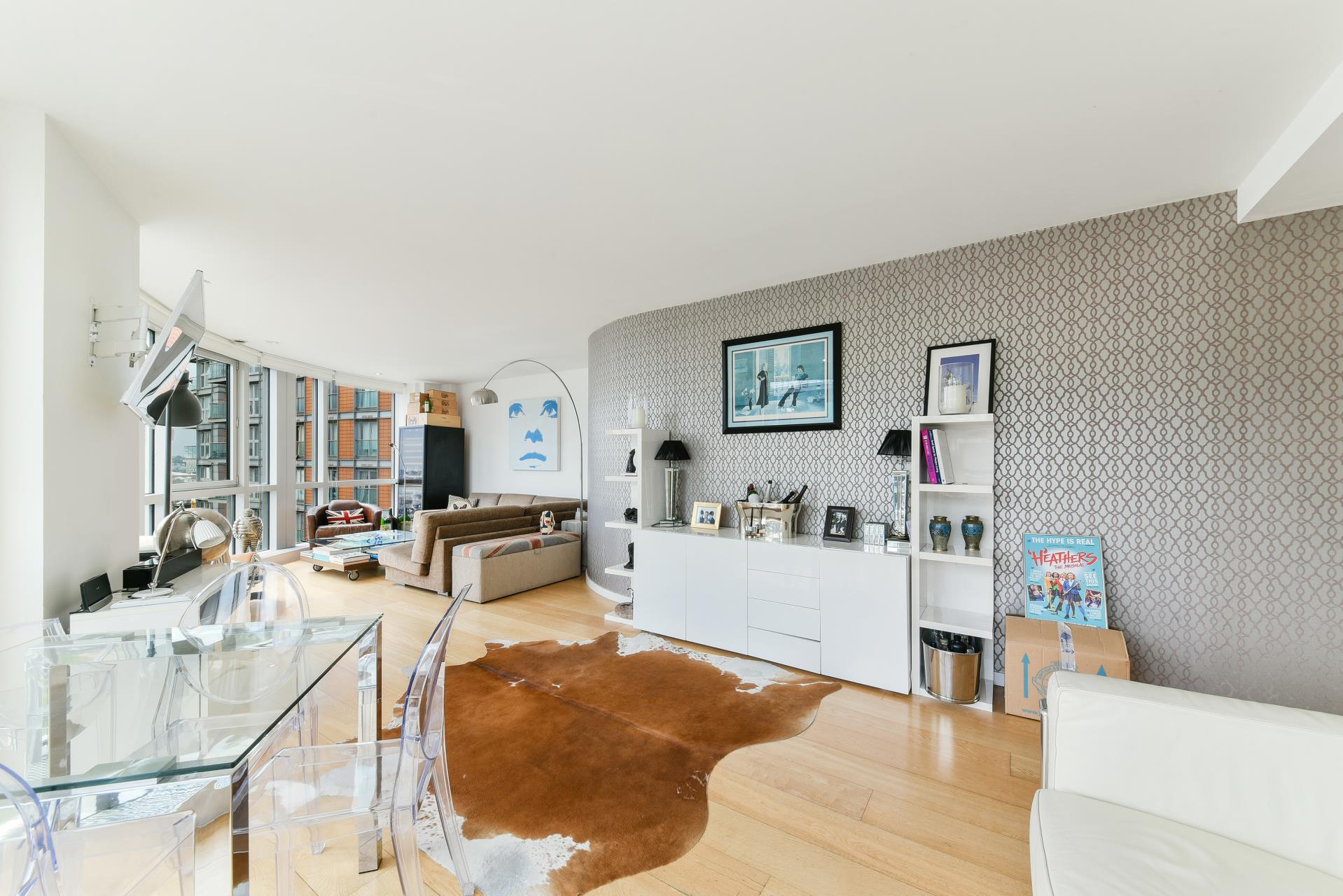 Flat Fairmont Avenue in Greater London