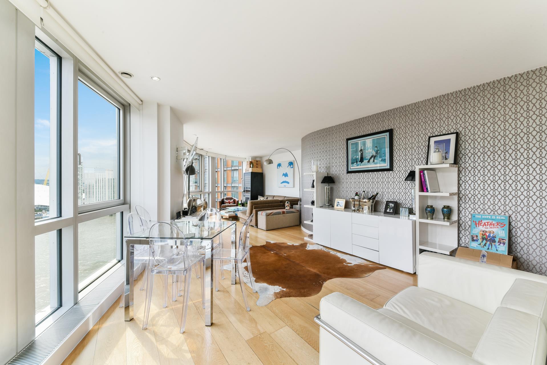 Flat Fairmont Avenue in Greater London