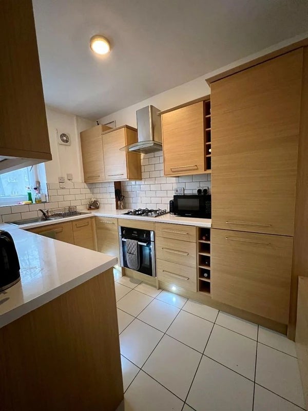 Room Faulkner Street in Greater London