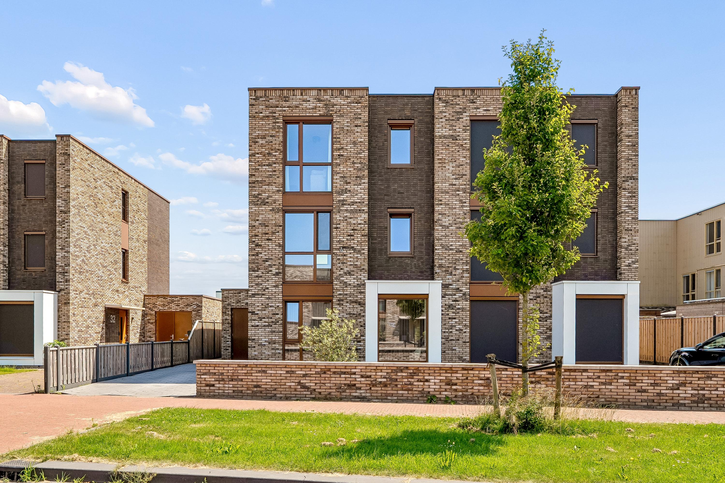 Huis Buizerdlaan 34 in Lelystad
