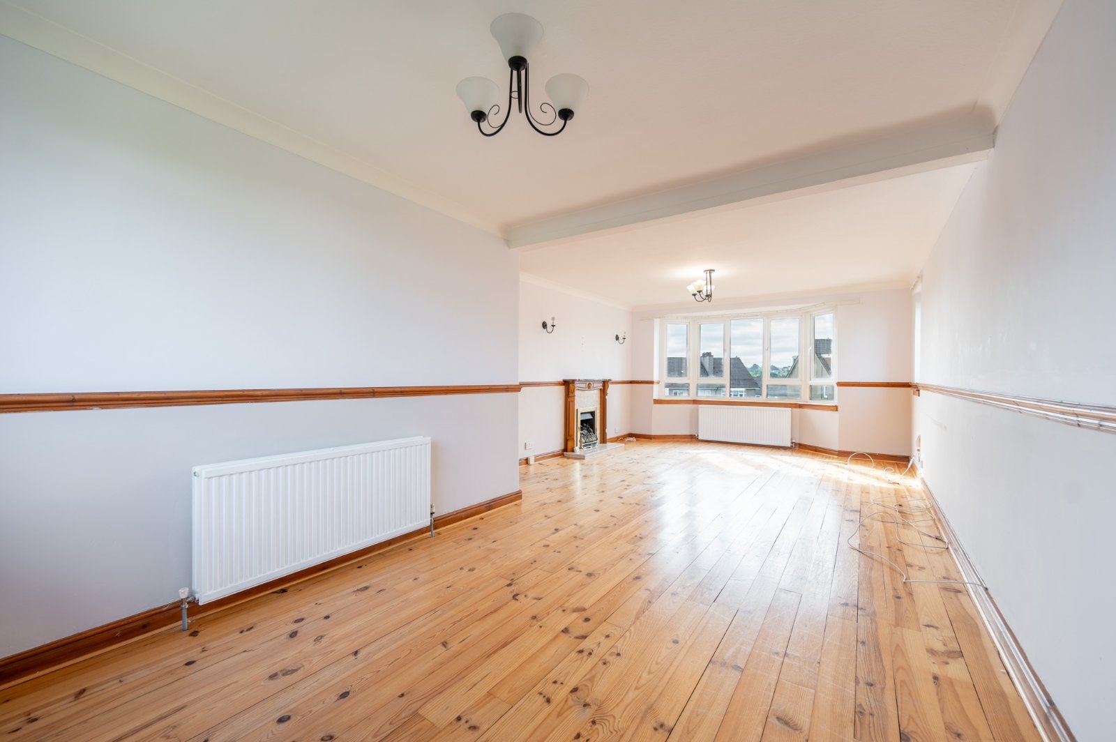 Flat Orchard Court in Glasgow