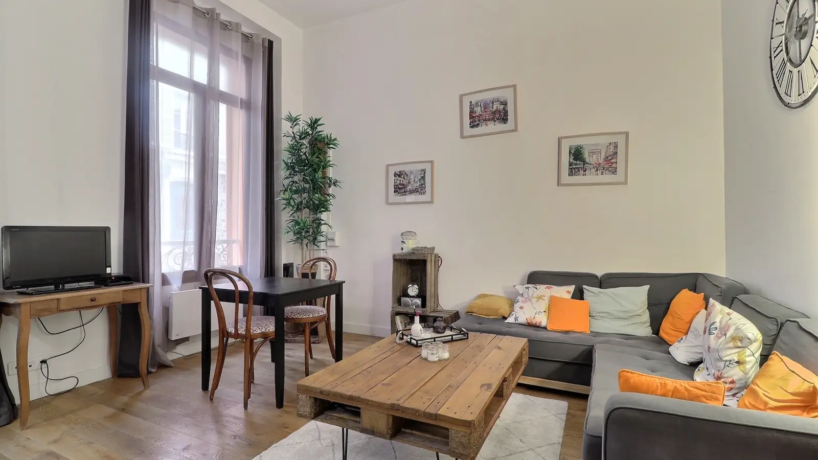 Flat Rue André del Sarte in Paris