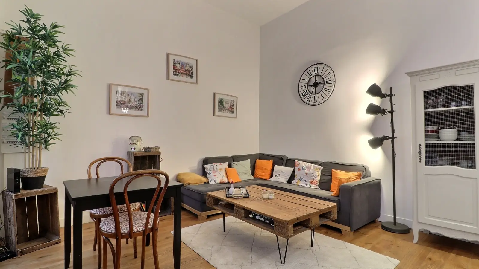Flat Rue André del Sarte in Paris