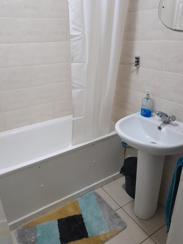 Room Minshull Street in Greater London