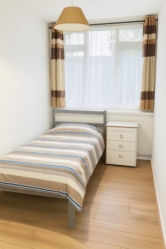 Room Minshull Street in Greater London