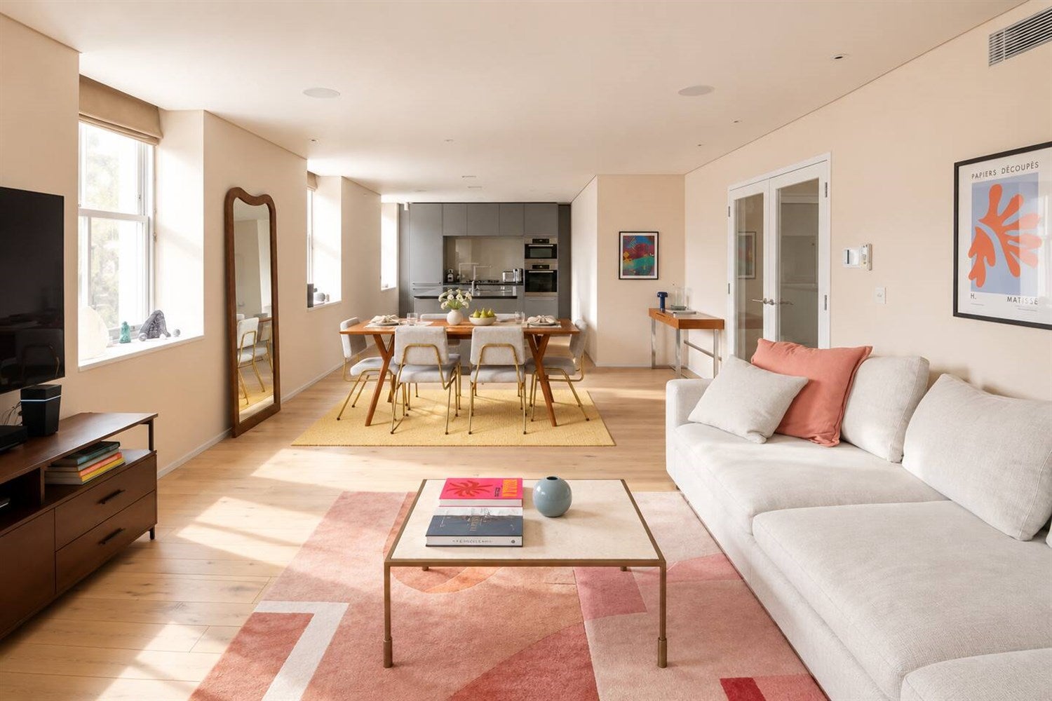 Flat St Stephen's Gardens in City of Westminster