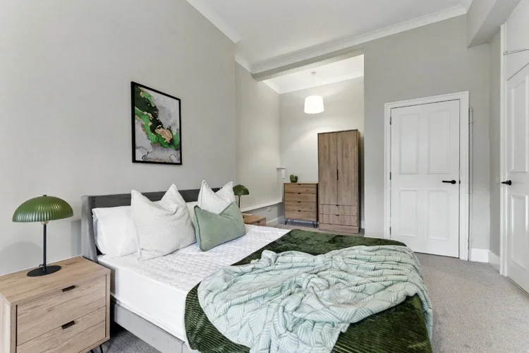 Flat Leamington Terrace in City of Edinburgh