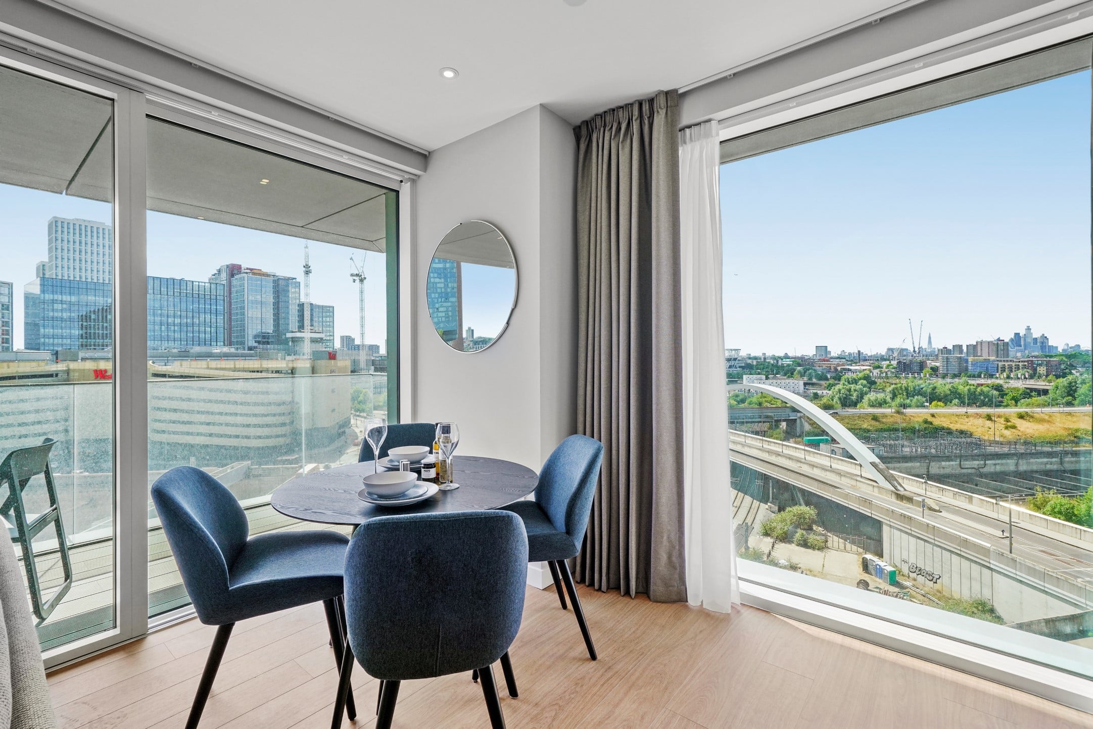 Flat Anthems Way in Greater London