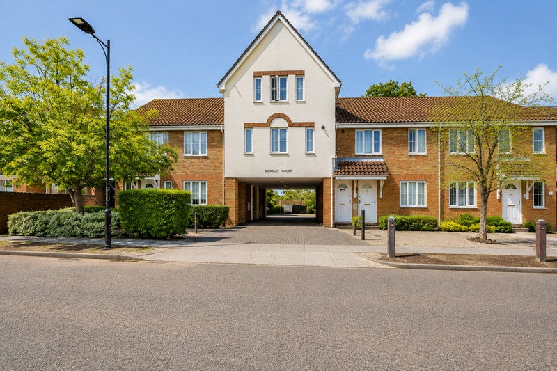 Flat Esplanade Gardens in Southend-on-Sea
