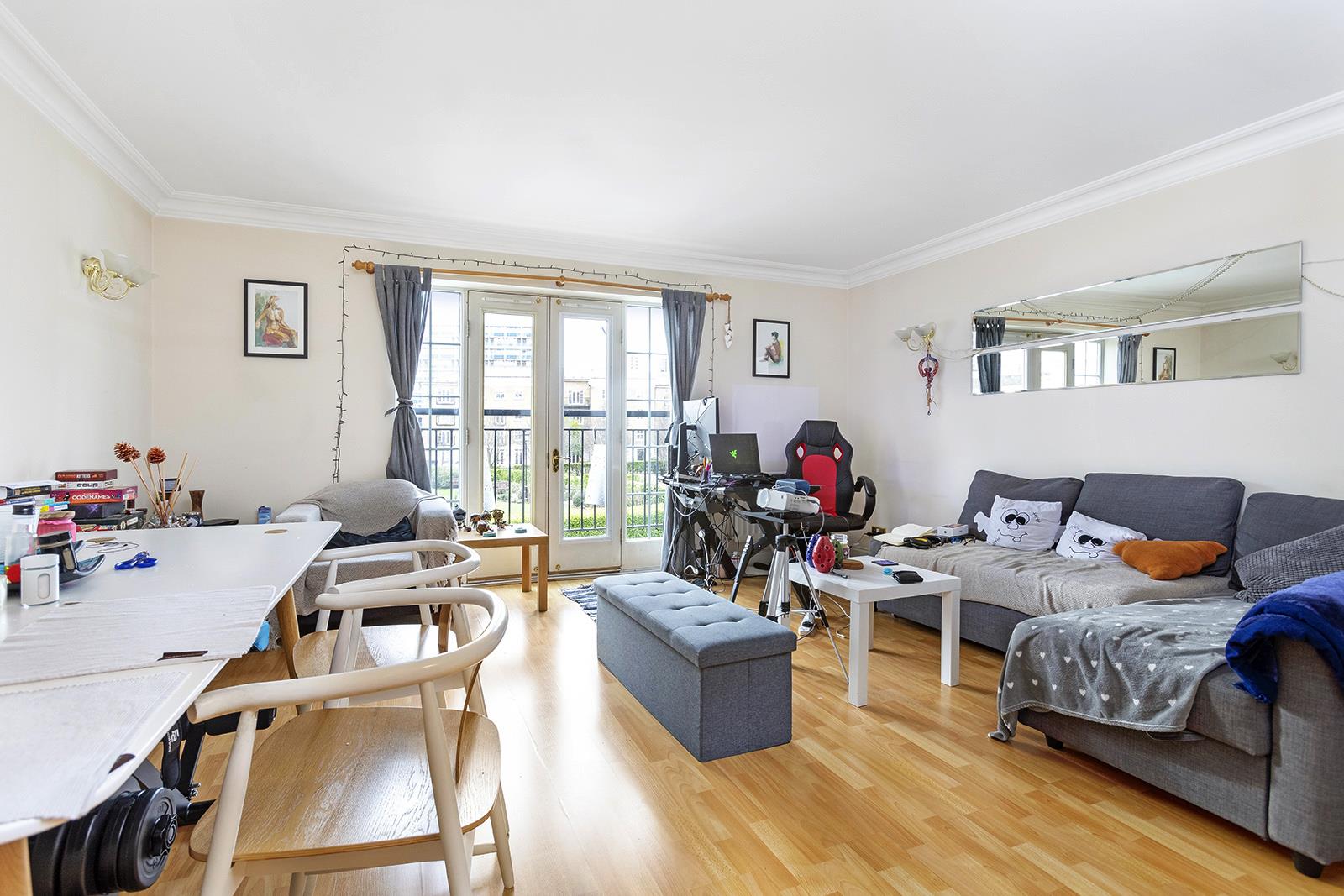 Flat Great Dover Street in Greater London