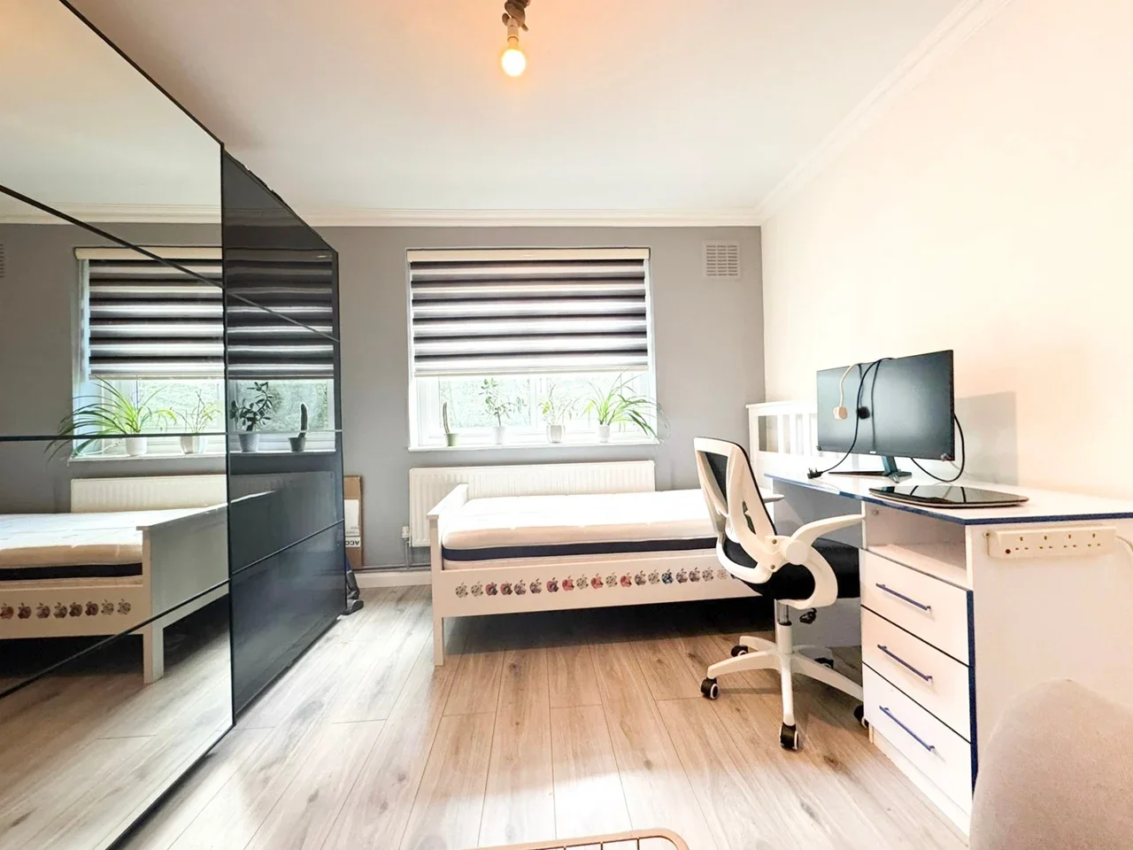 Flat Wynyatt Street in Greater London