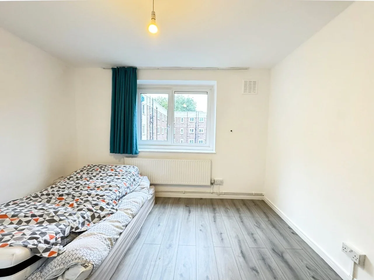 Flat Wynyatt Street in Greater London