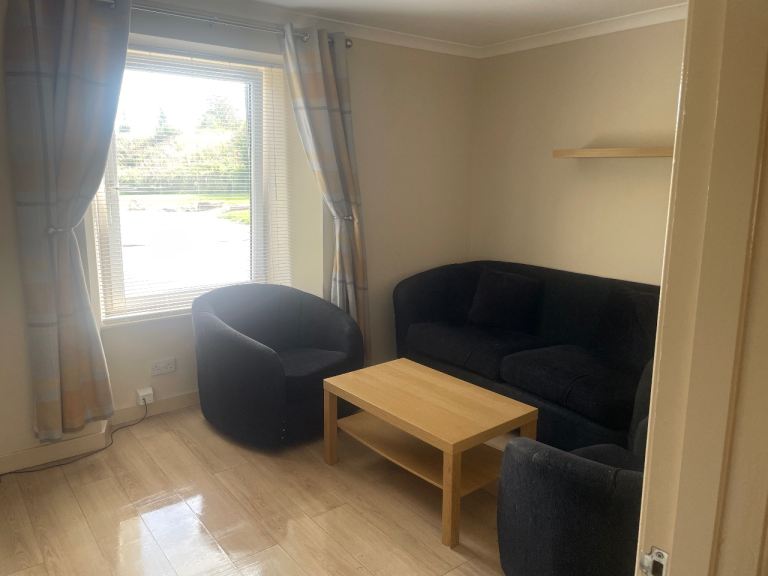Flat Caledonian Road in Wishaw