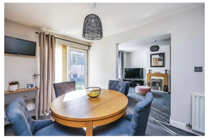 Room Garforth Close in Nottingham