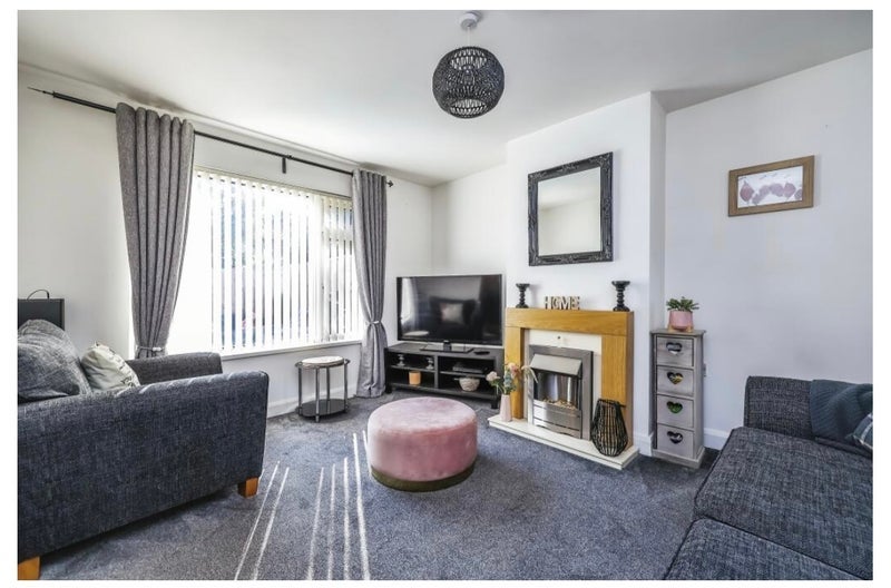 Room Garforth Close in Nottingham