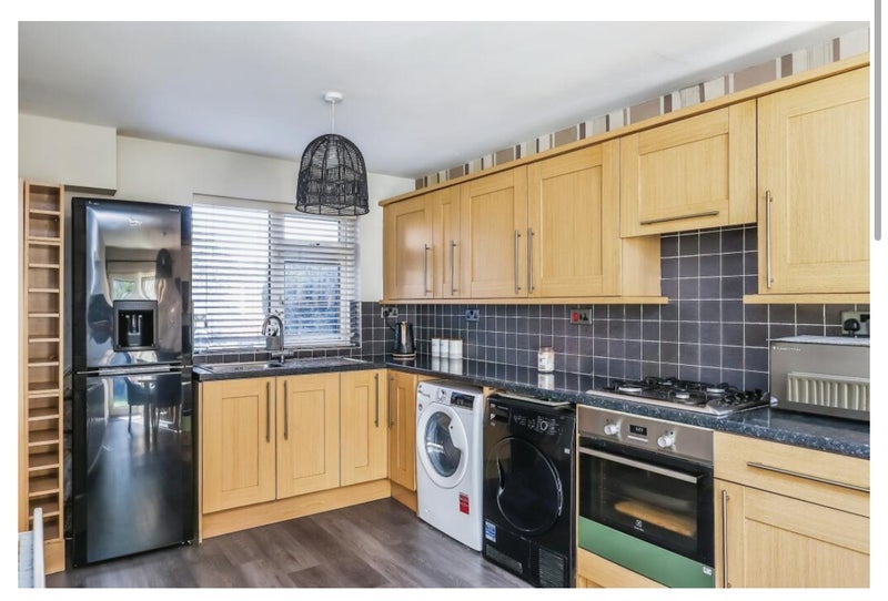 Room Garforth Close in Nottingham