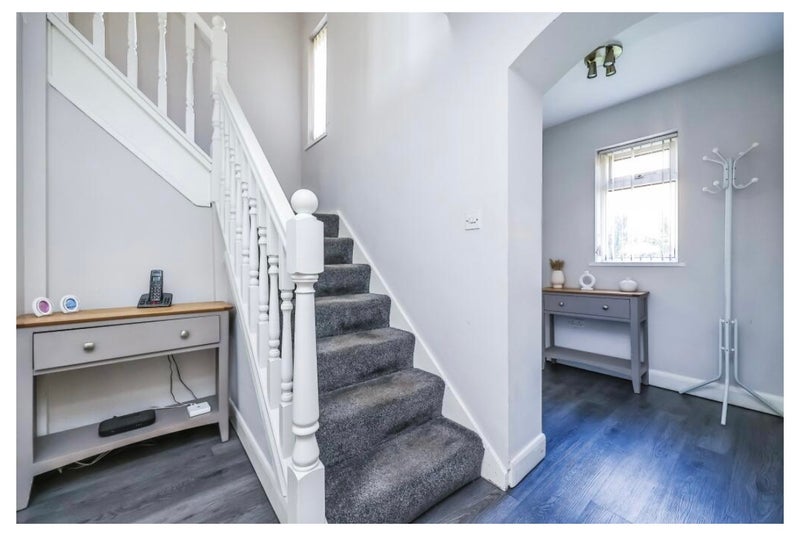 Room Garforth Close in Nottingham