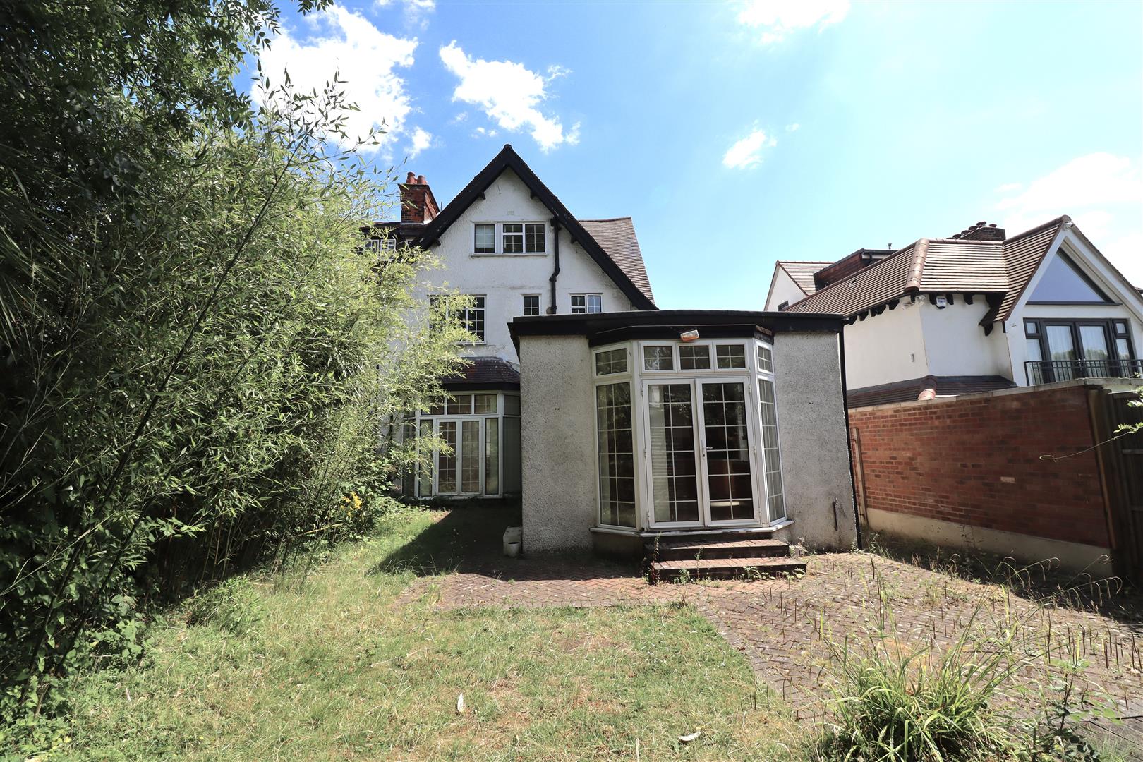 House Golders Green Road in Greater London