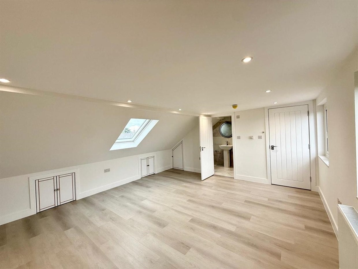 Room The Frithe in Slough