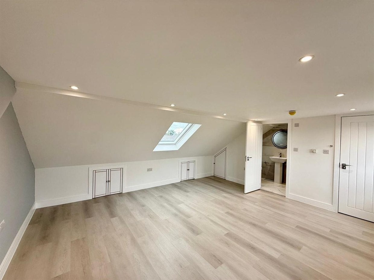 Room The Frithe in Slough
