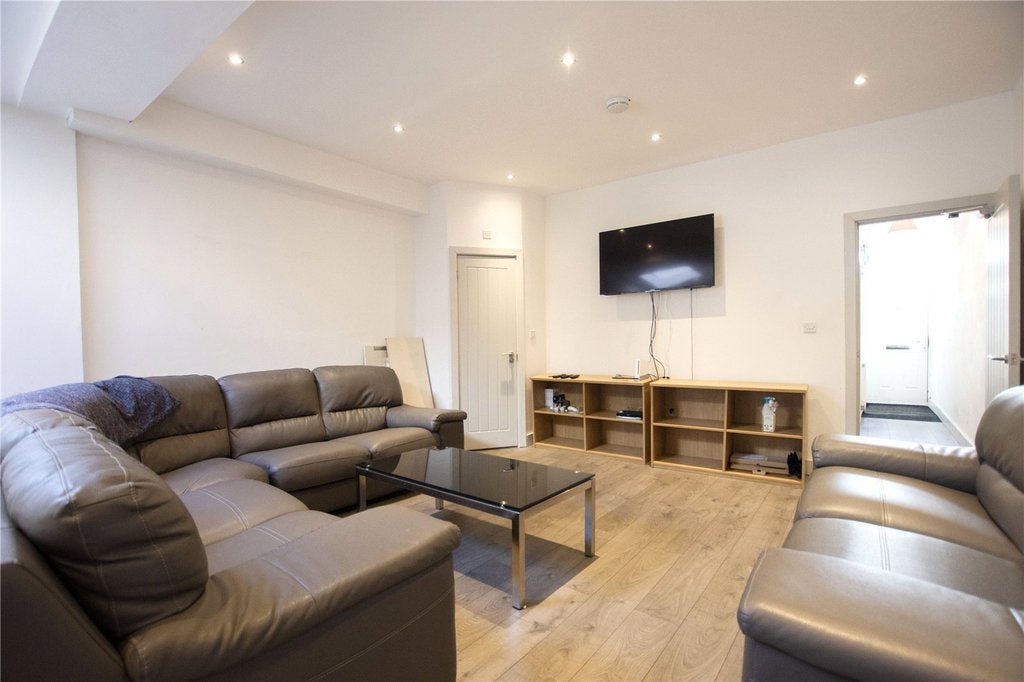 Flat Dawlish Road in Birmingham