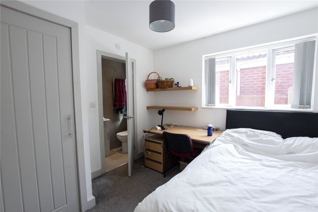 Flat Dawlish Road in Birmingham