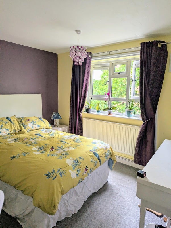 Flat Eltham Road in Greater London