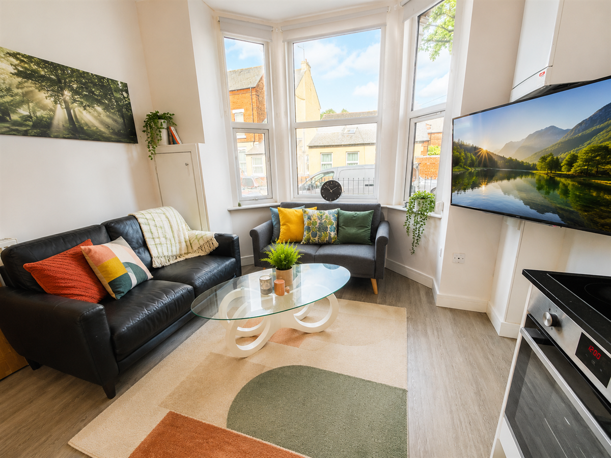 Flat Charnwood Grove in Rushcliffe