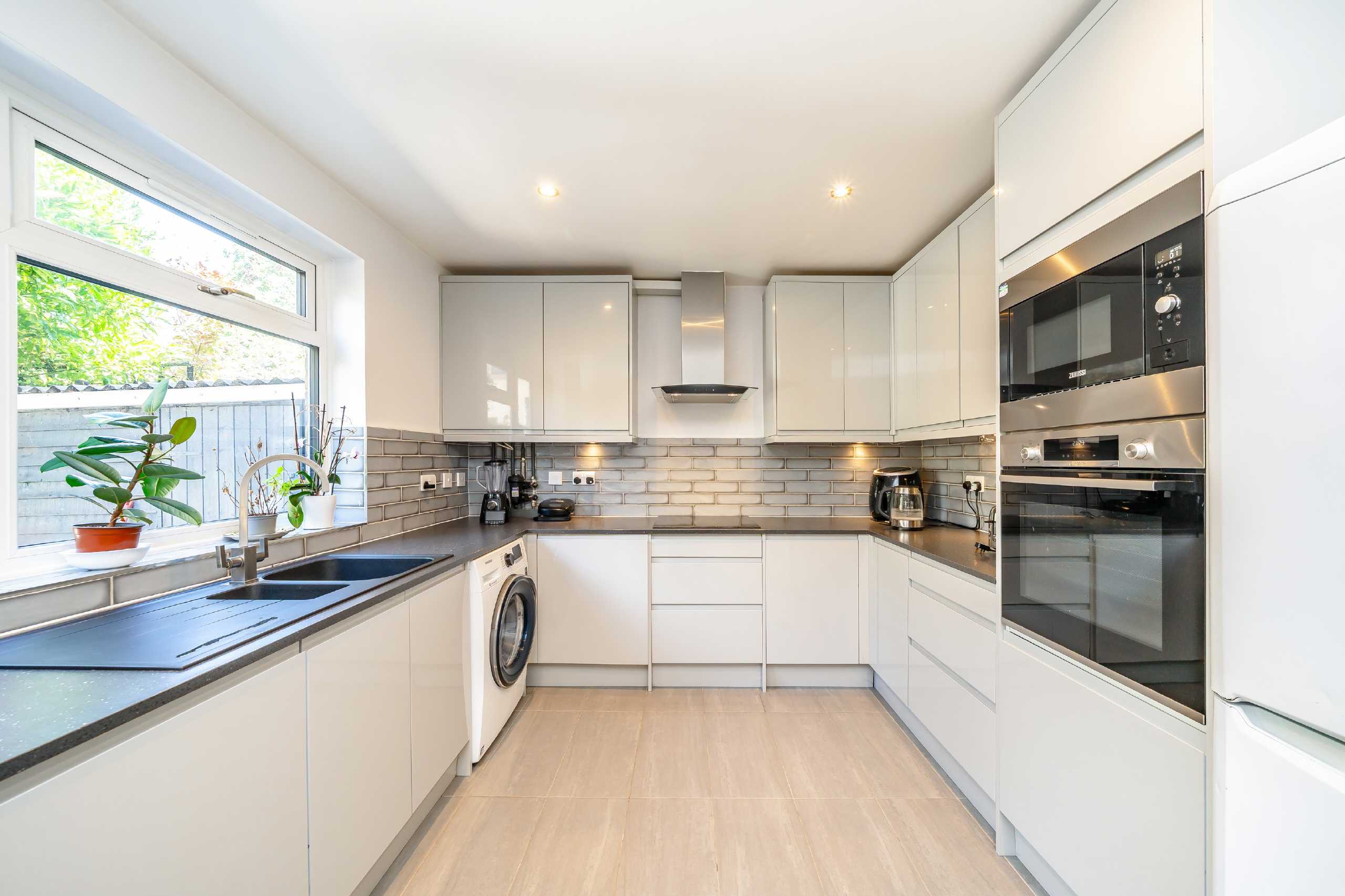 House Dray Gardens in Greater London
