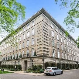 Flat Bromyard Avenue in Greater London