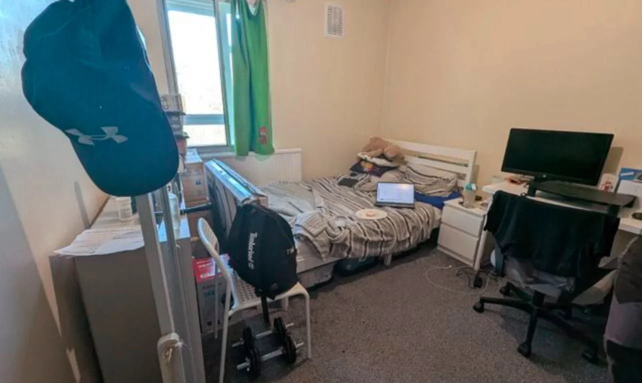 Room Hazellville Road in Greater London