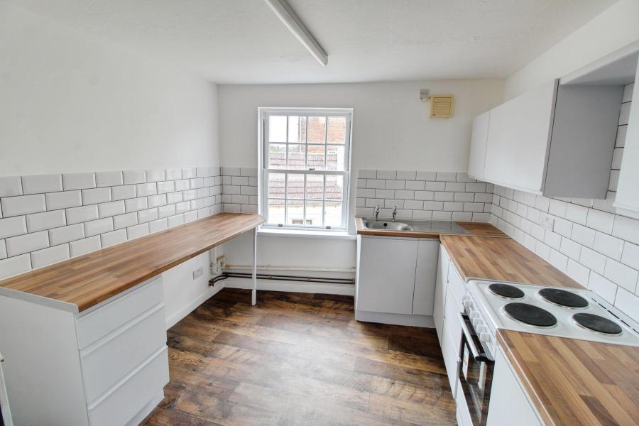 Flat South Street in South Holland