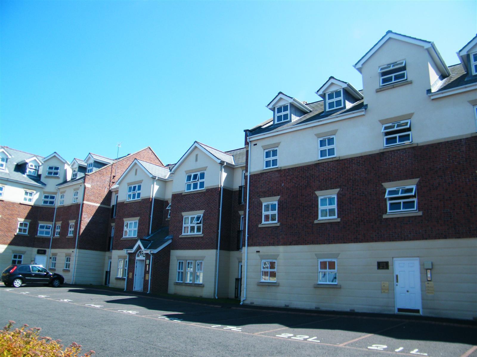 Flat Albert Court in Sunderland