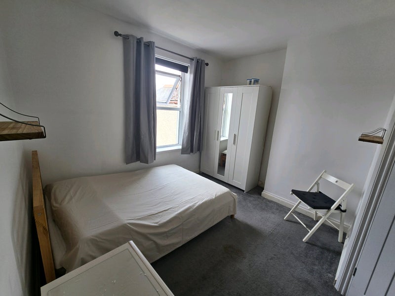 Room Diamond Street in Cardiff