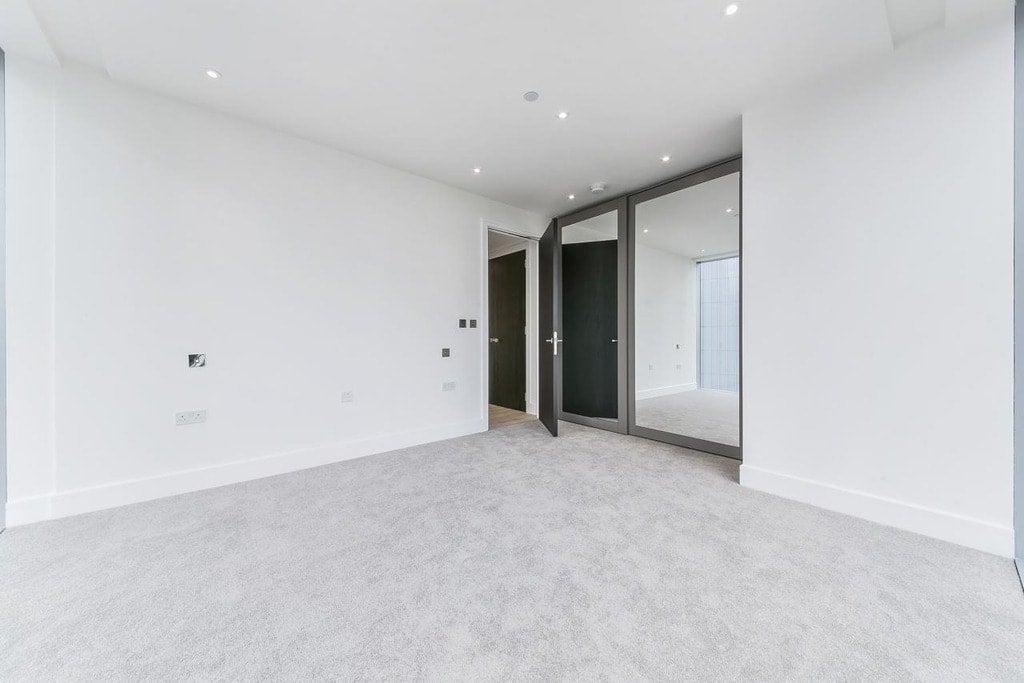 Flat Canter Way in Greater London