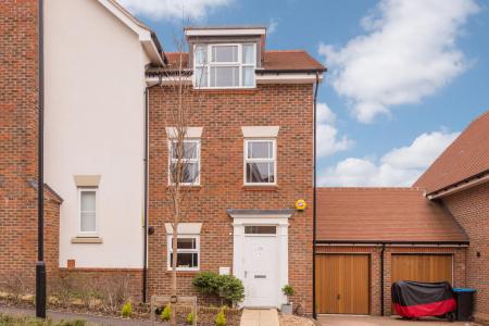 House Isewoods Way in Mid Sussex