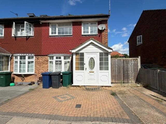 House Wardell Close in Greater London