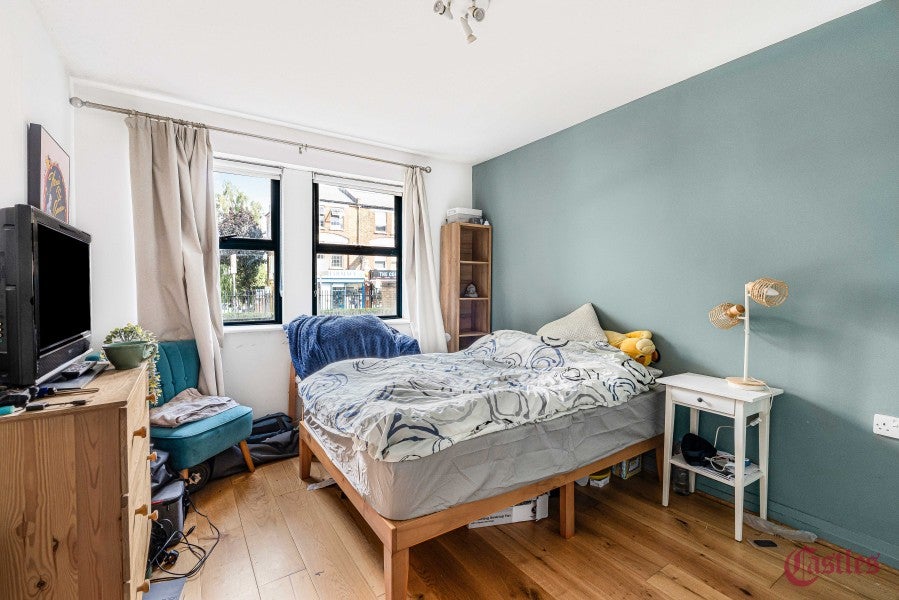 Flat Tottenham Lane in Greater London