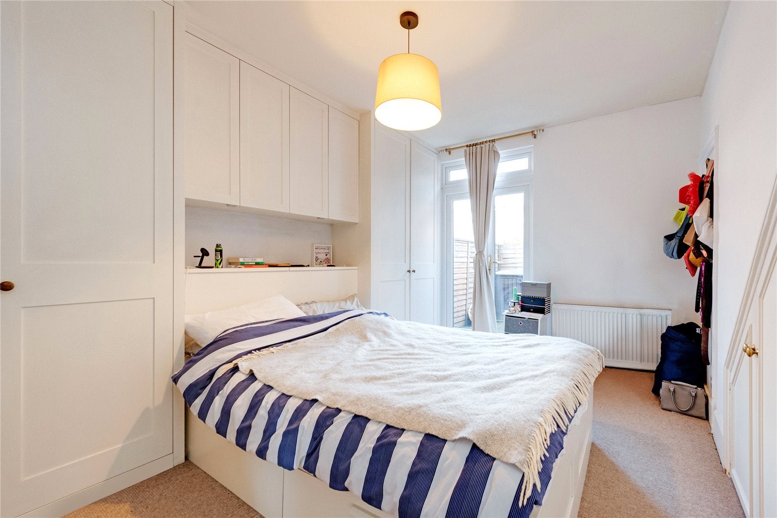 Flat Canfield Place in Greater London