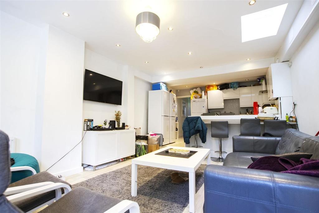 Flat Heeley Road in Birmingham