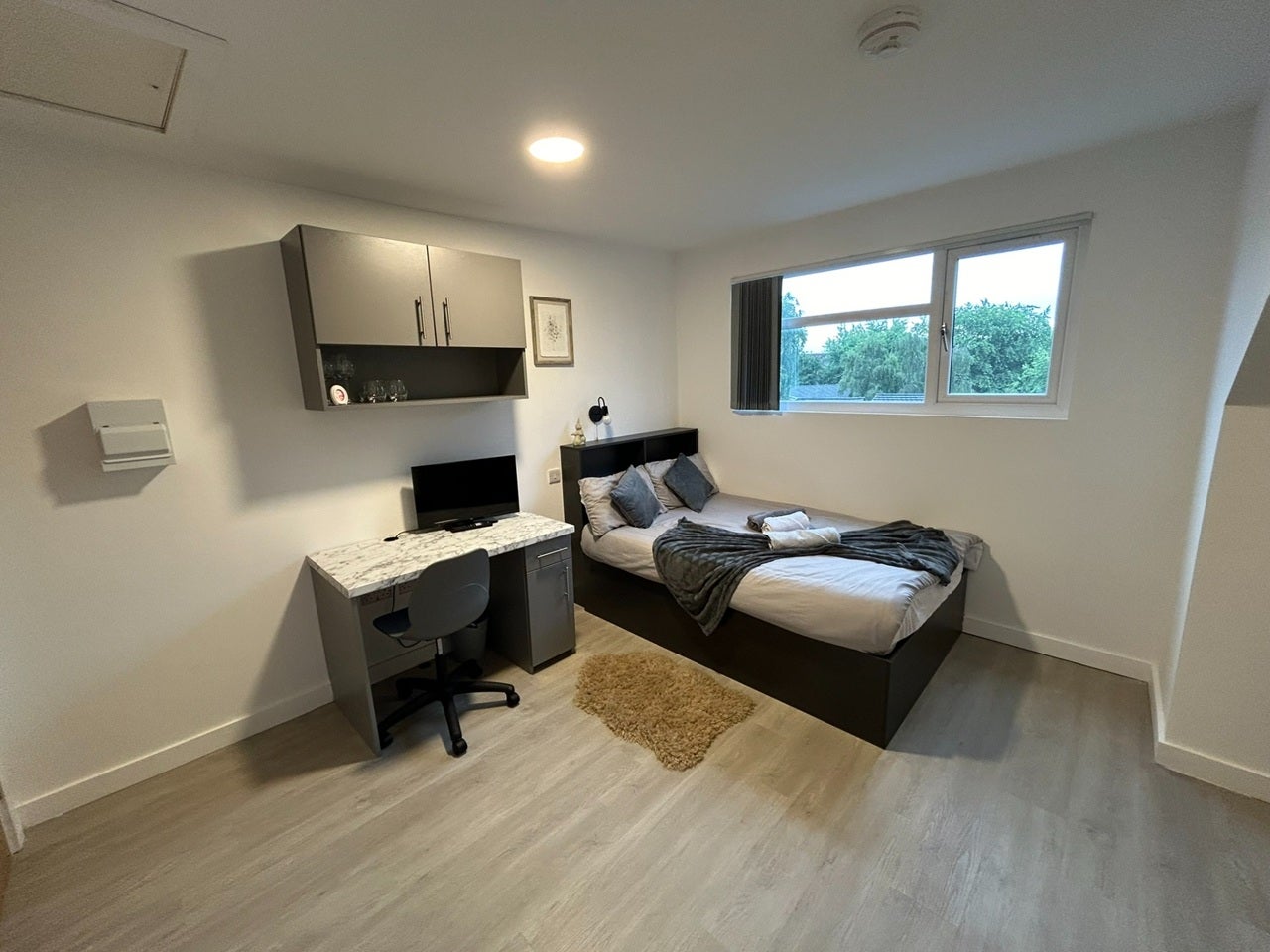 Flat Humphrey Road in Manchester