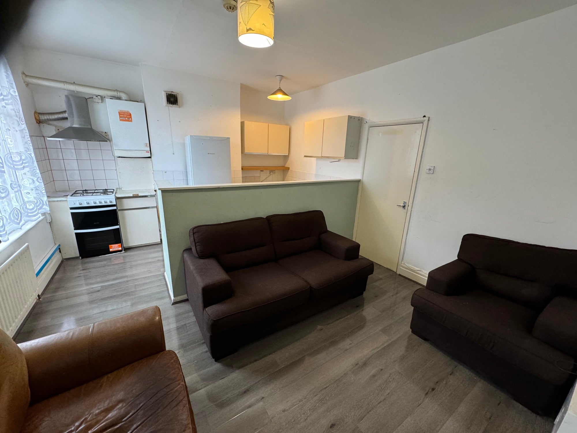 Flat Lampton Road in Greater London