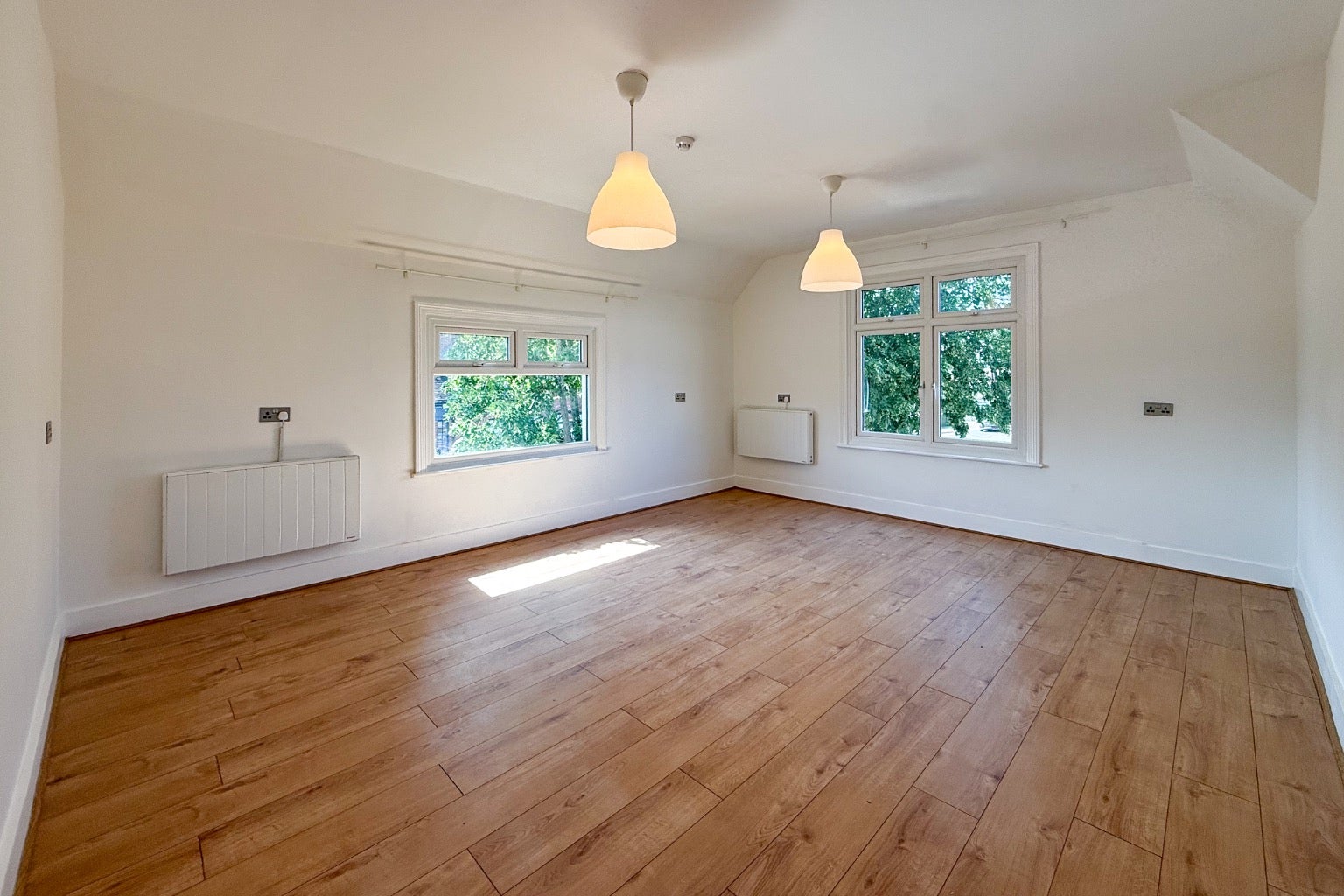 Flat Furze Platt Road in Maidenhead